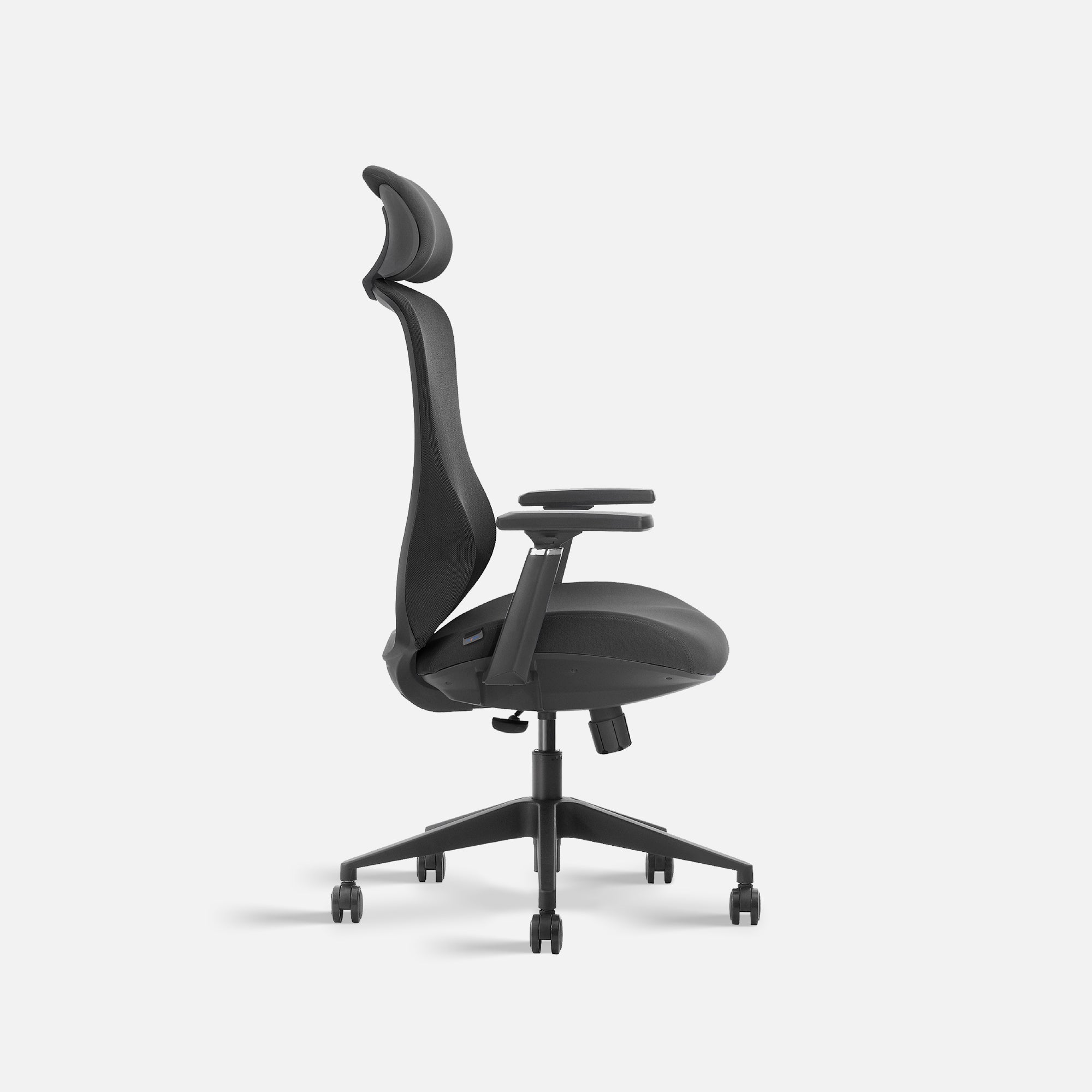 Right profile view of office chair