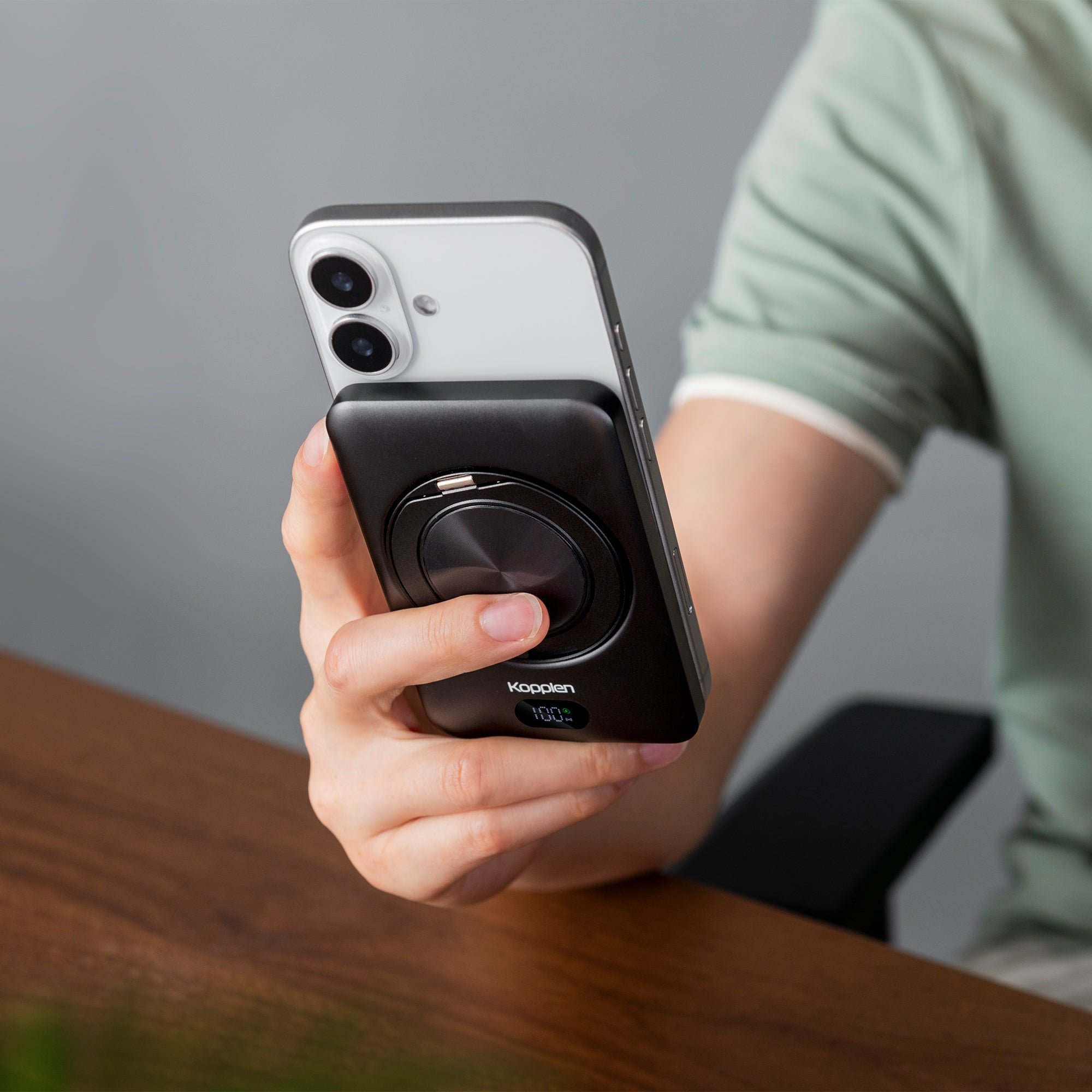 MagZone™ Power Bank 5,000mAh | Folding Stand